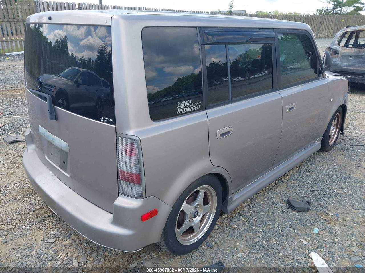 2004 SCION XB · 4/11