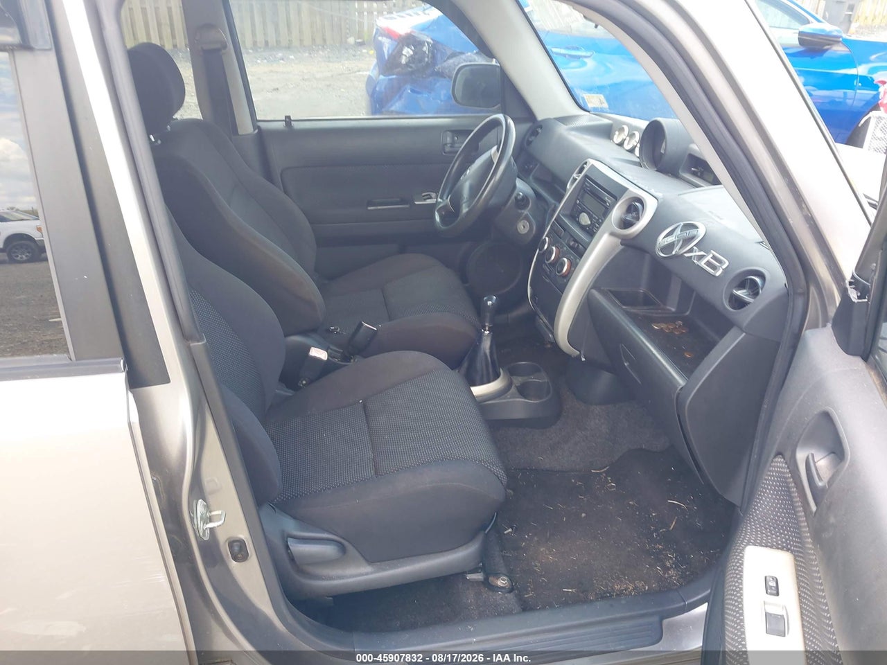 2004 SCION XB · 5/11