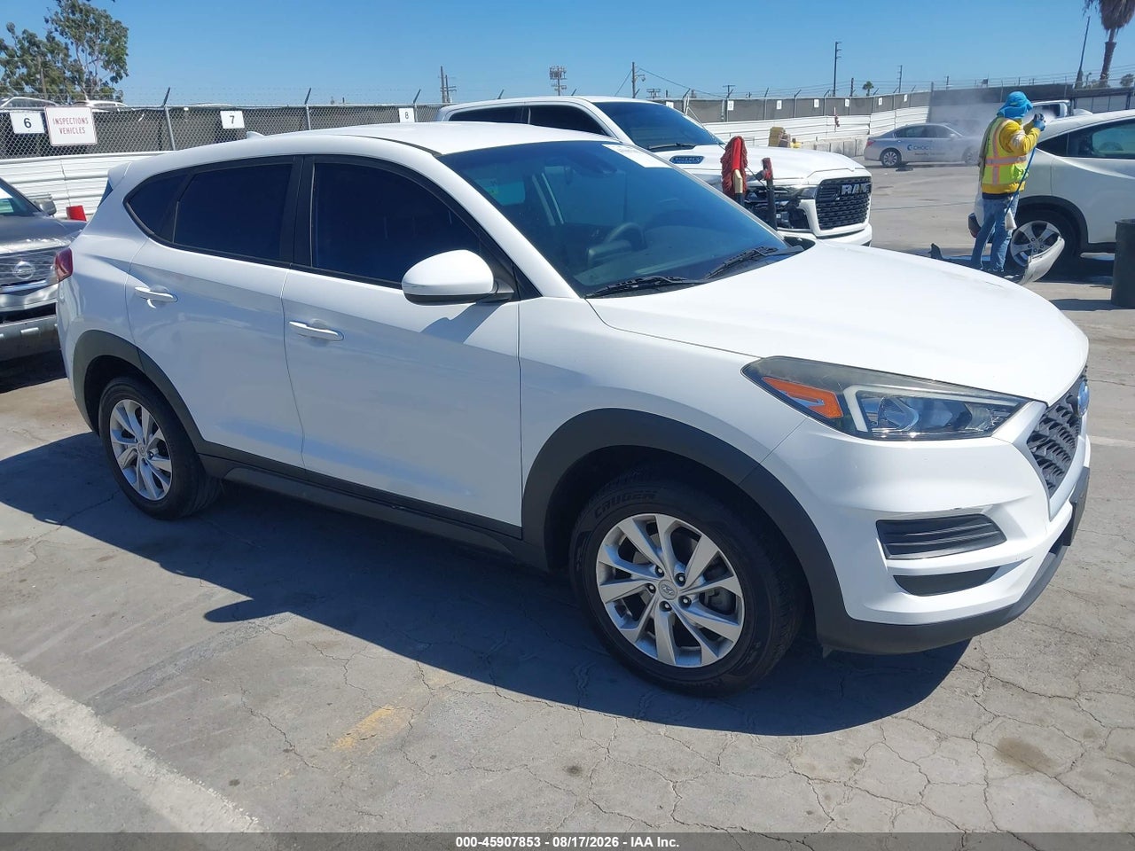 KM8J23A43KU****** · 2019 HYUNDAI TUCSON SE