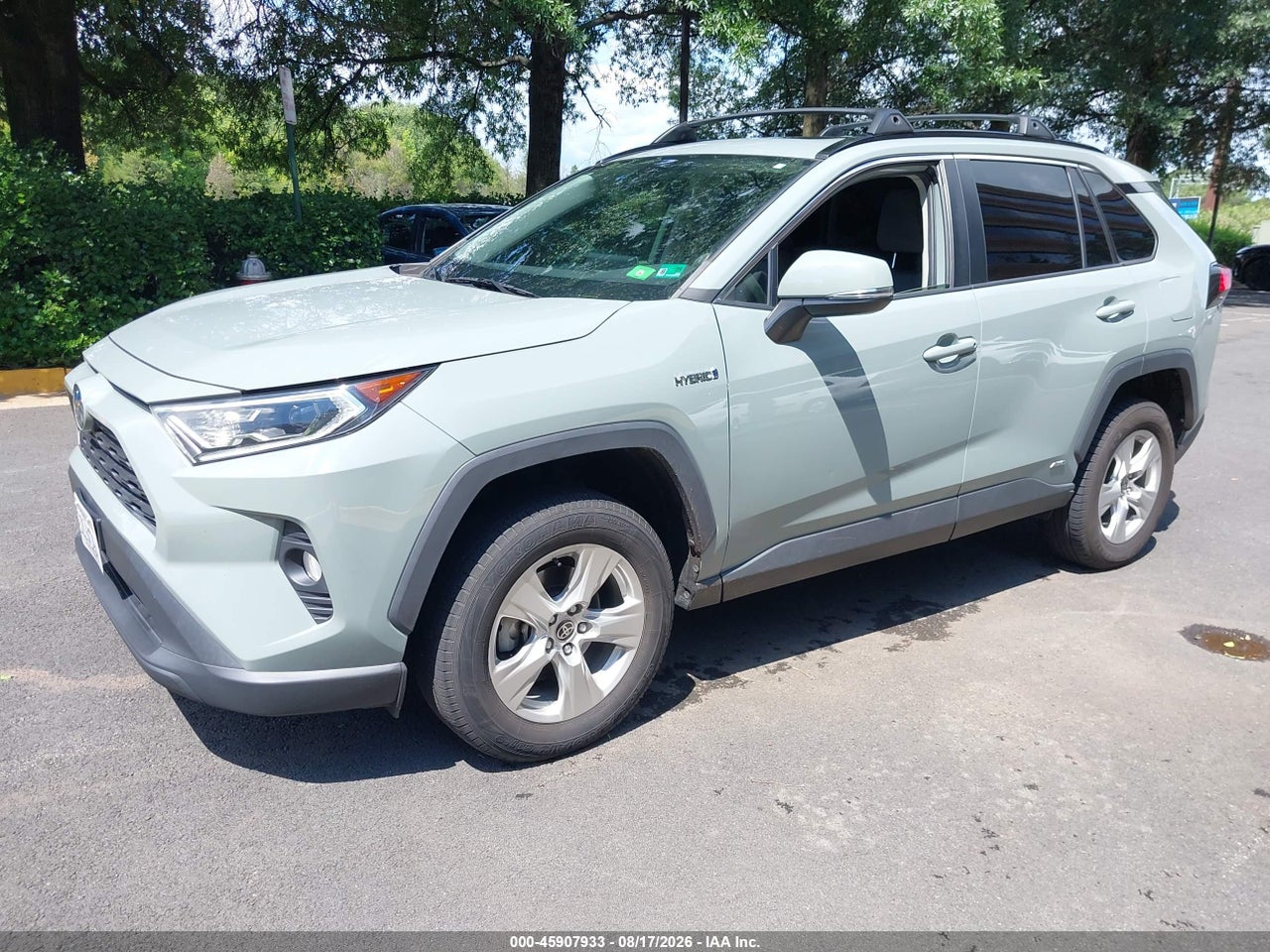 2021 TOYOTA RAV4 HYBRID XLE · 2/11