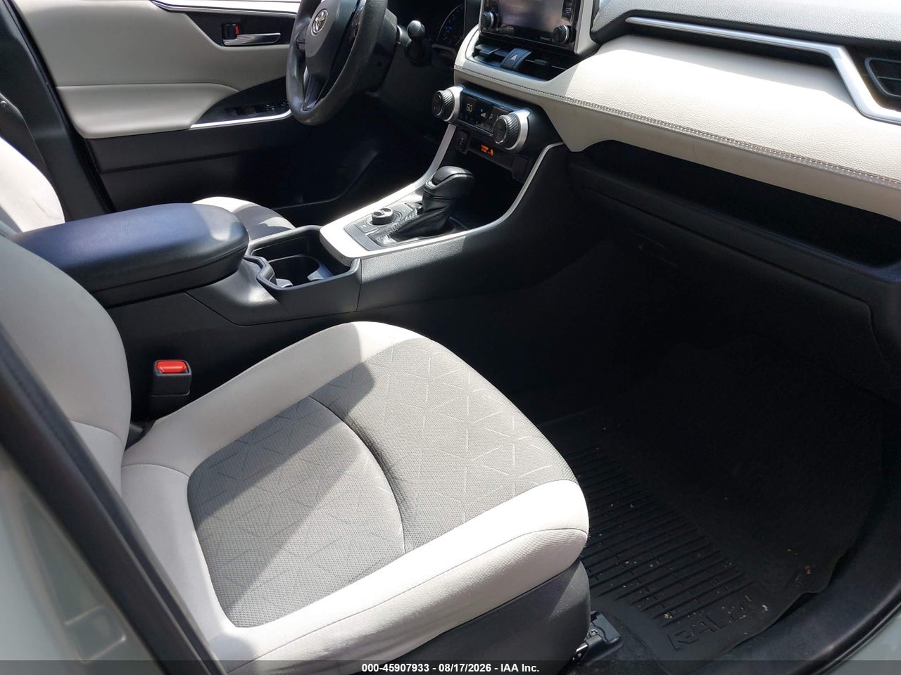 2021 TOYOTA RAV4 HYBRID XLE · 5/11