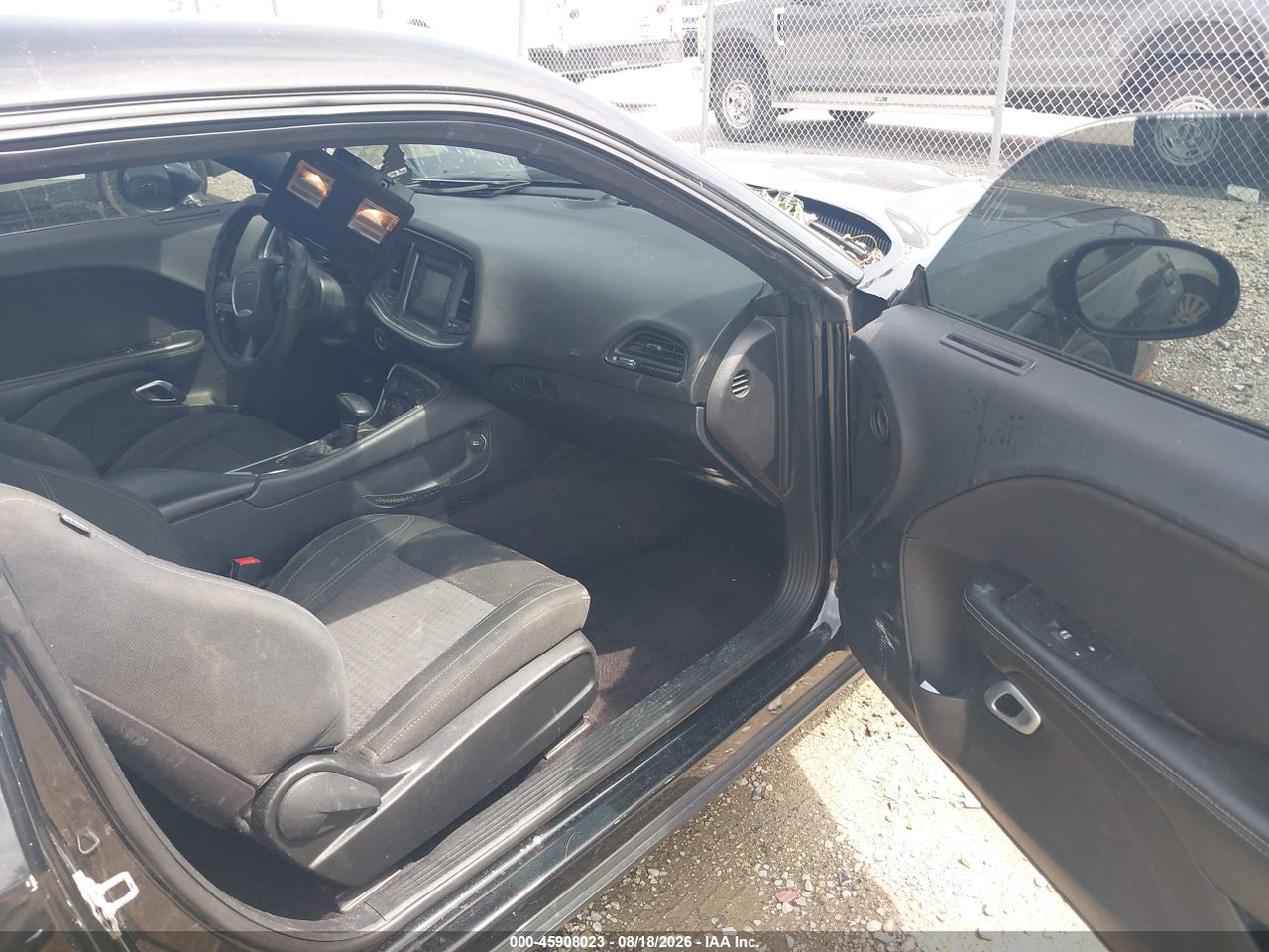 2016 DODGE CHALLENGER SXT · 5/11