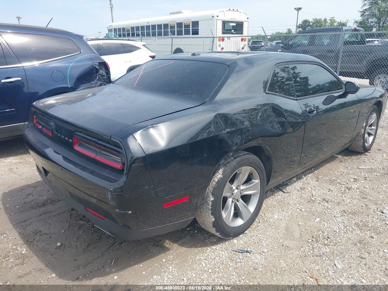 2016 DODGE CHALLENGER SXT · 4/11