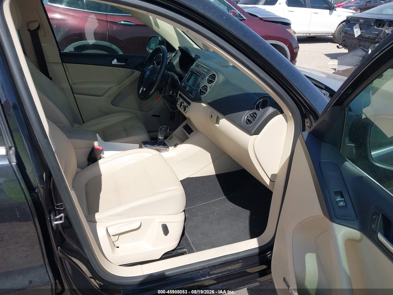 2014 VOLKSWAGEN TIGUAN SEL · 5/11