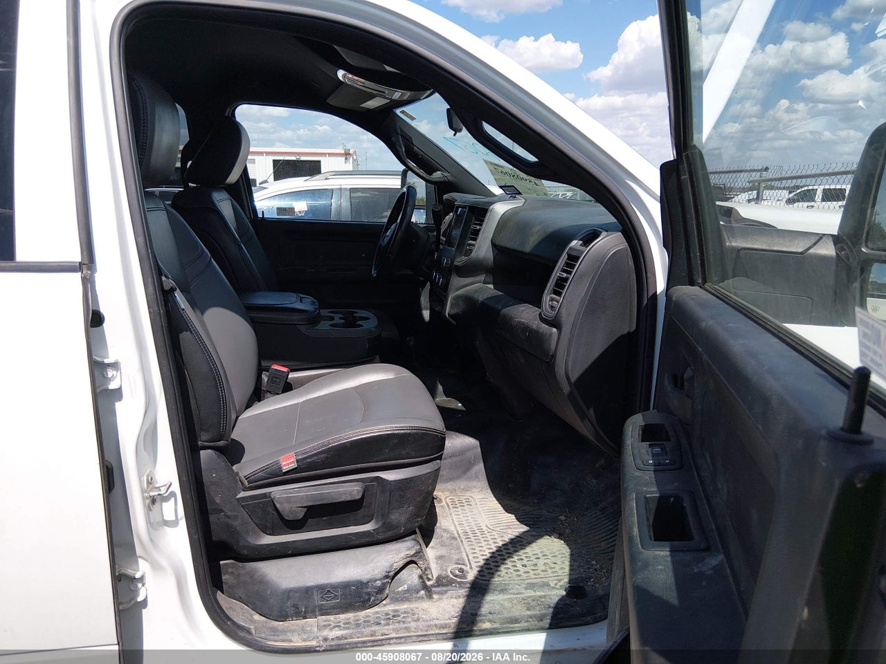 2024 RAM 2500 TRADESMAN  4X4 8' BOX · 5/11