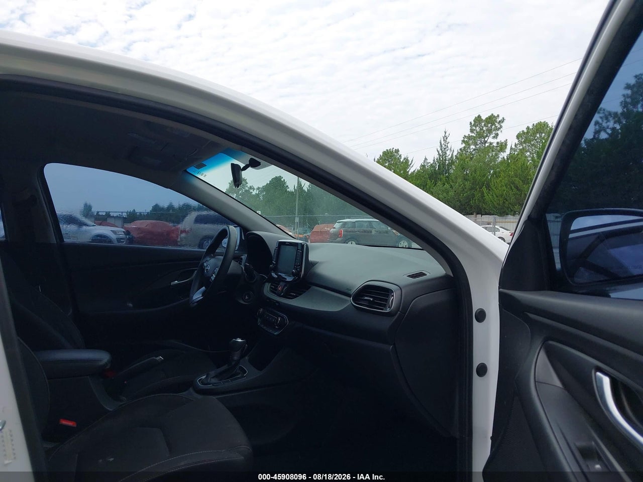 2018 HYUNDAI ELANTRA GT · 5/11