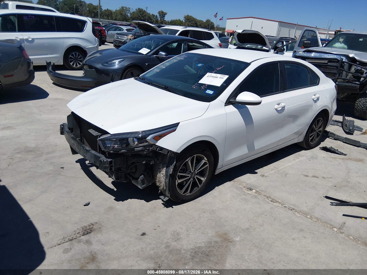 2024 KIA FORTE LXS · 2/11
