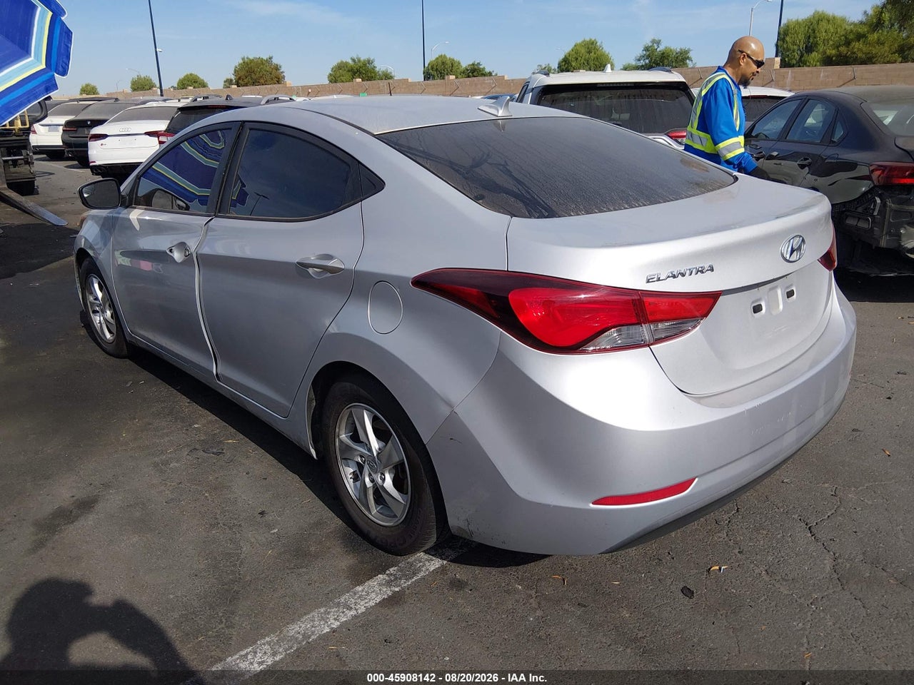 2014 HYUNDAI ELANTRA SE · 3/10