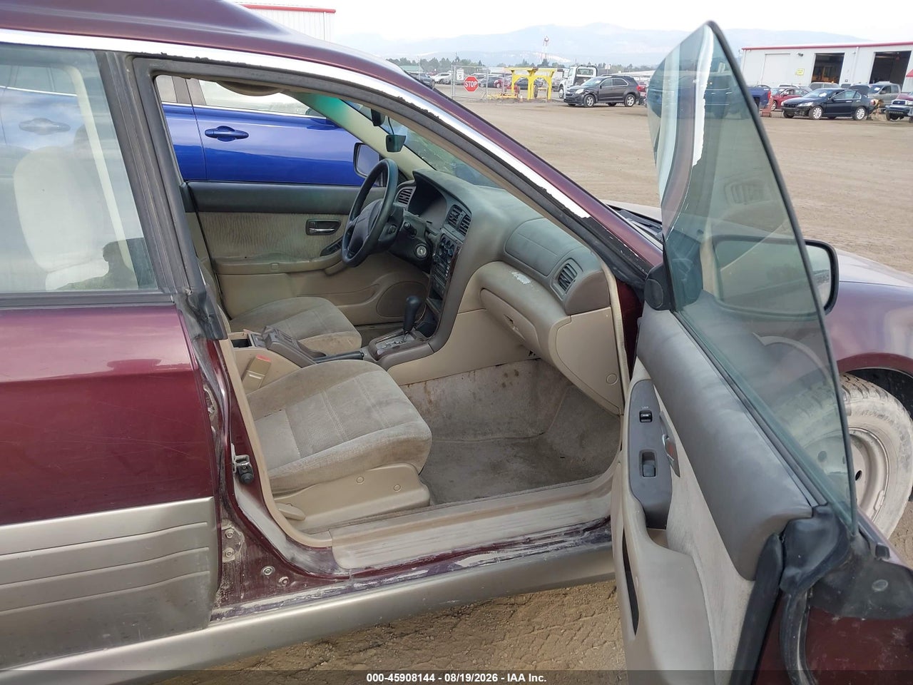 2001 SUBARU OUTBACK · 5/11