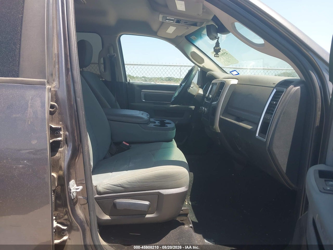 2015 RAM 1500 SLT · 5/10