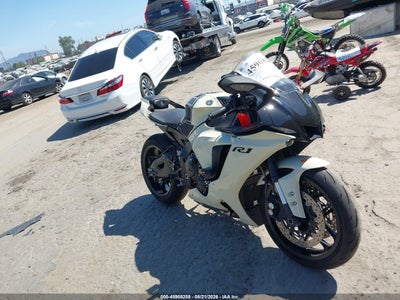 JYARN66Y3RA****** · 2024 YAMAHA YZFR1