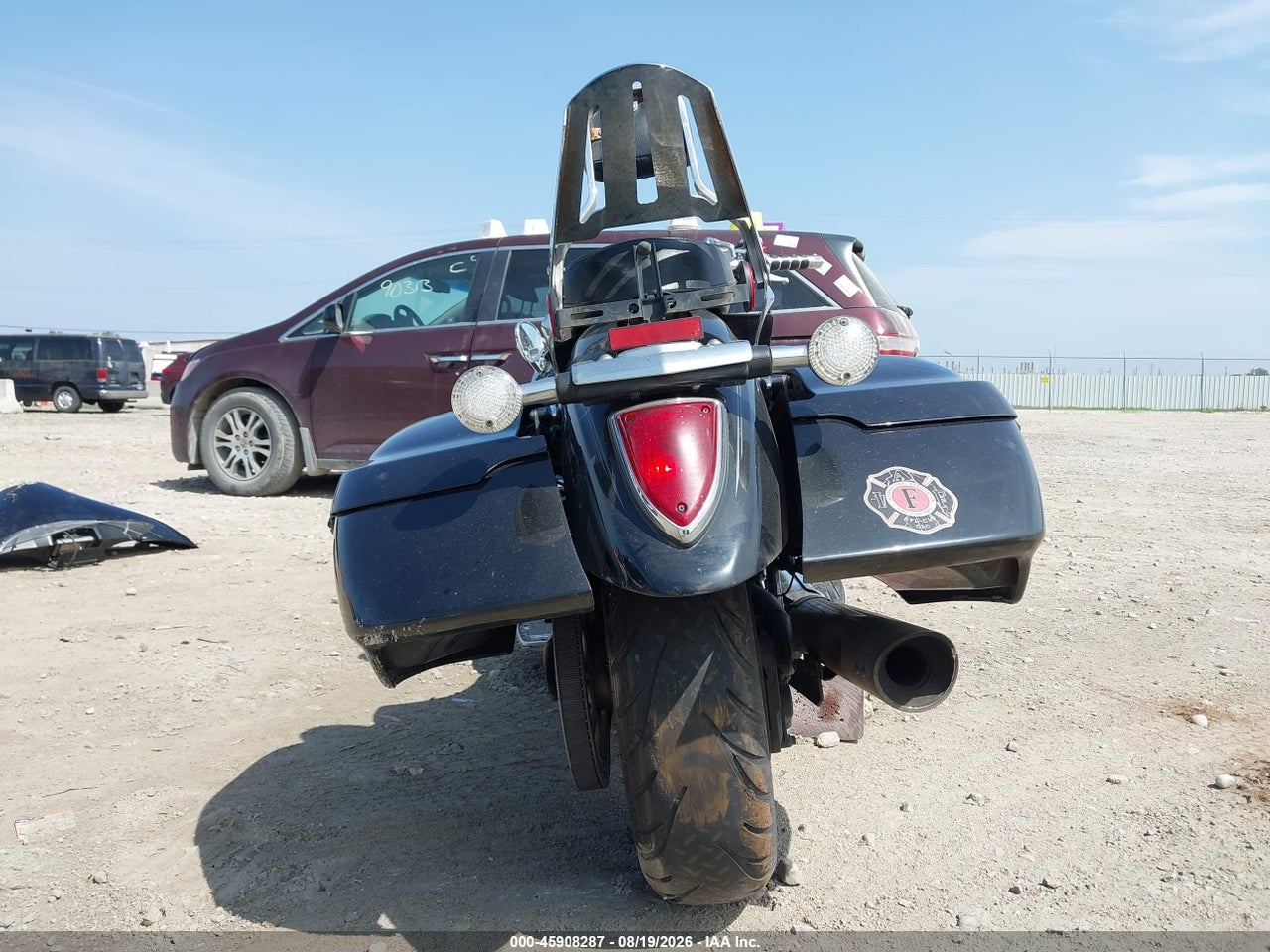 2015 YAMAHA XVS1300 CT/CTB · 6/11