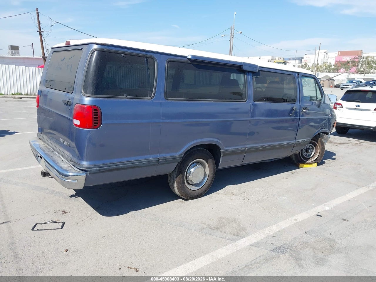 1995 DODGE RAM WAGON B3500 · 4/11