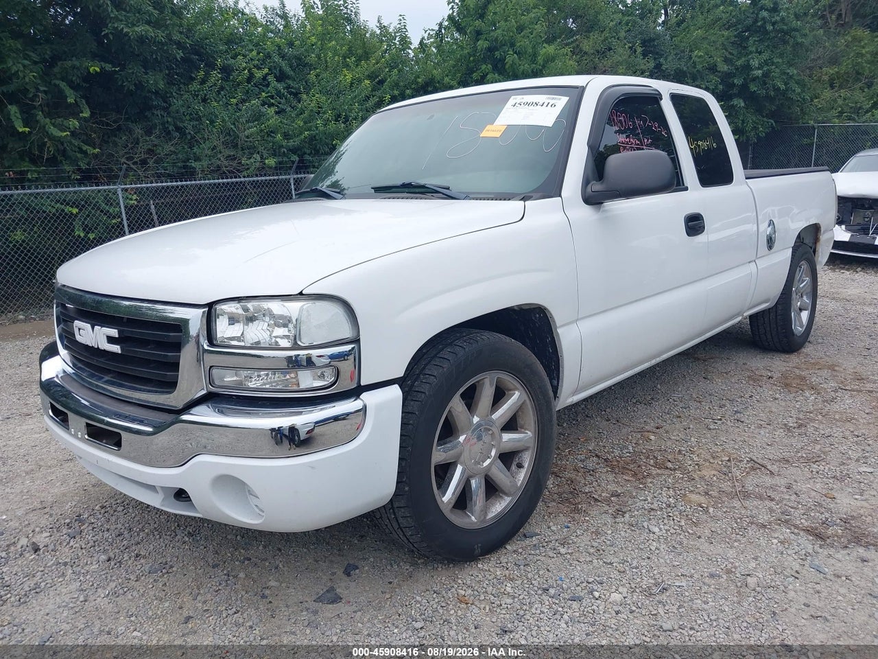 2003 GMC SIERRA 1500   · 2/11