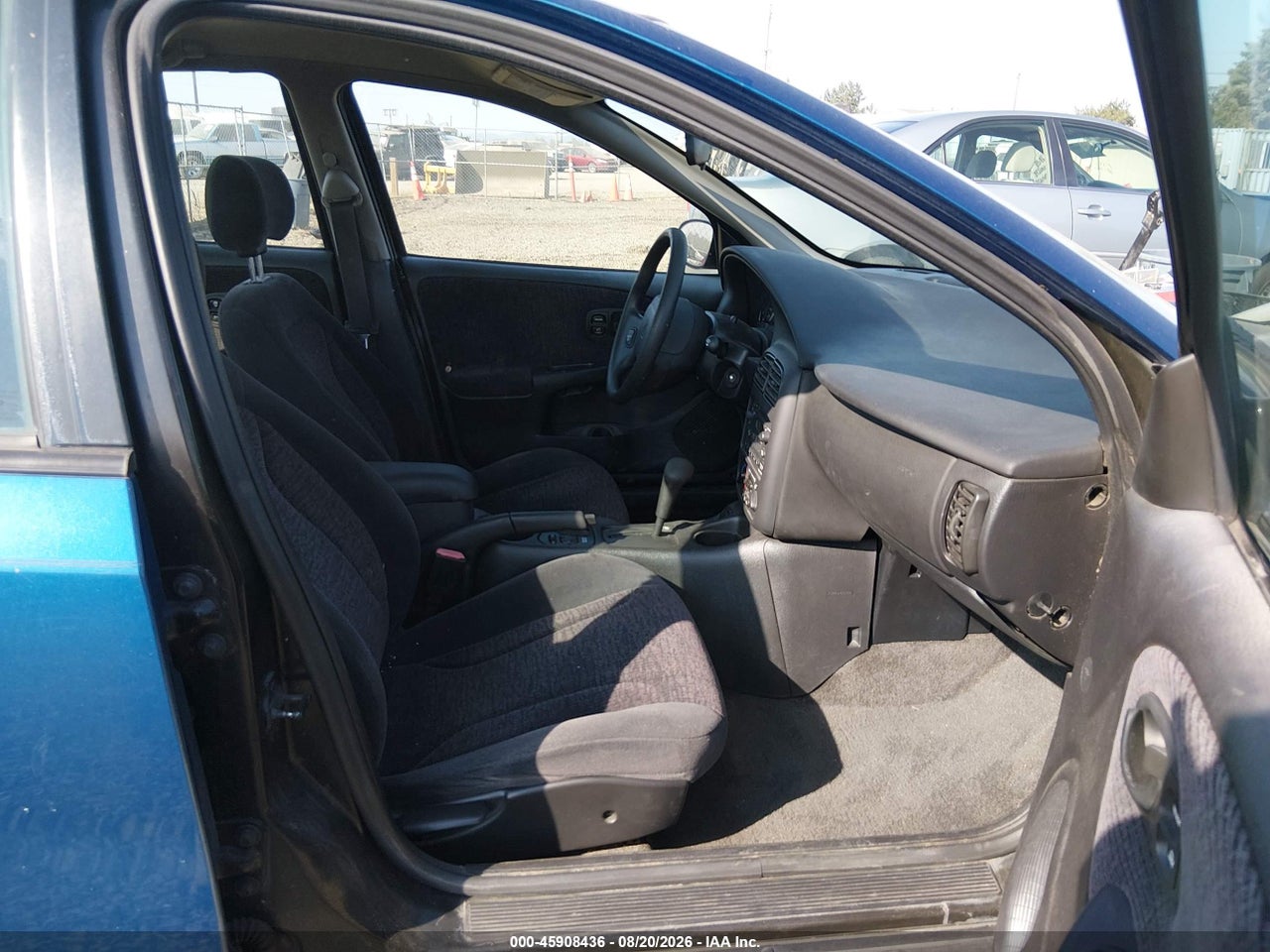 1G8ZK5278YZ****** · 2000 SATURN SL2 · 5/11