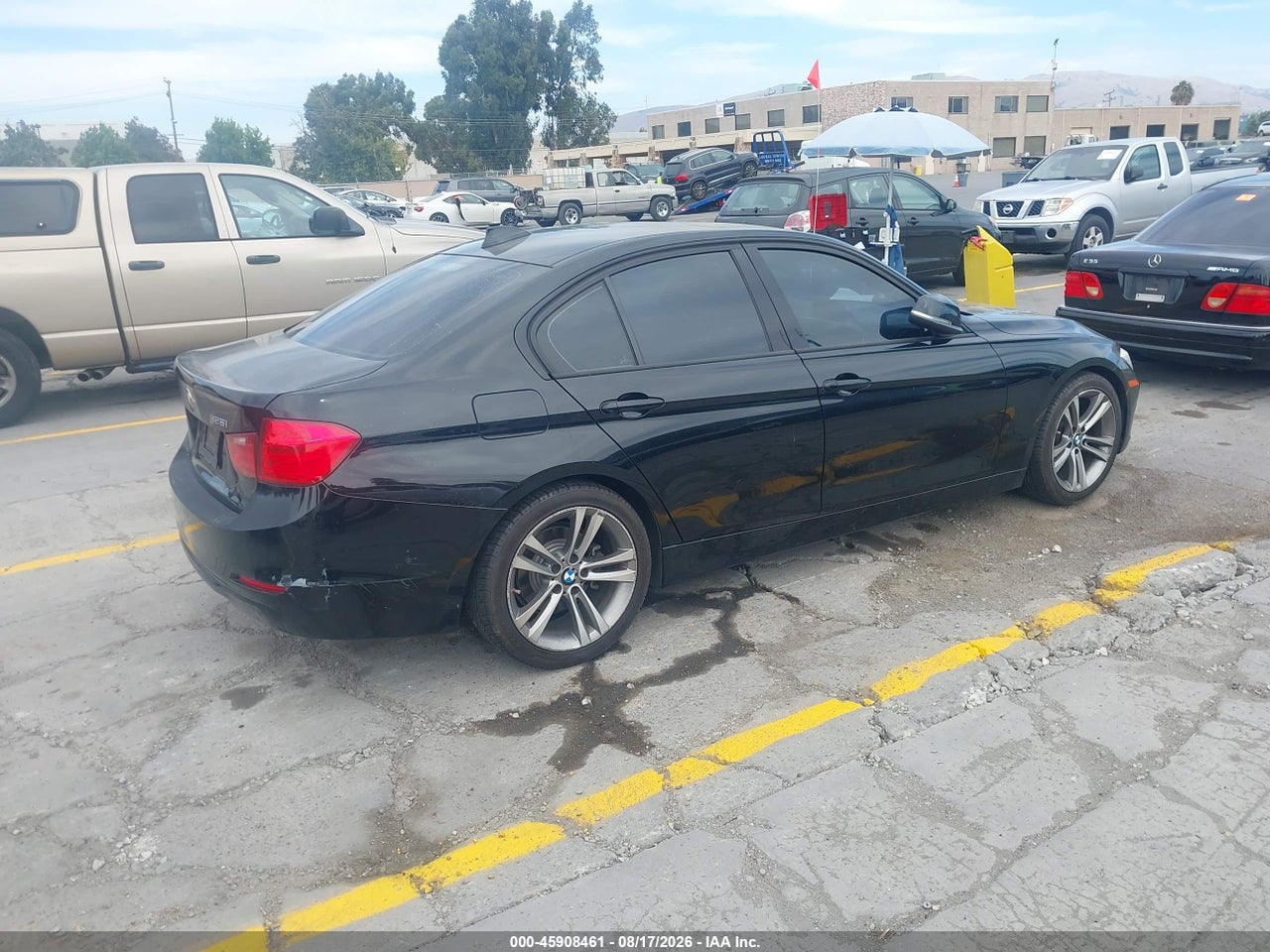 2012 BMW 328I   · 4/11