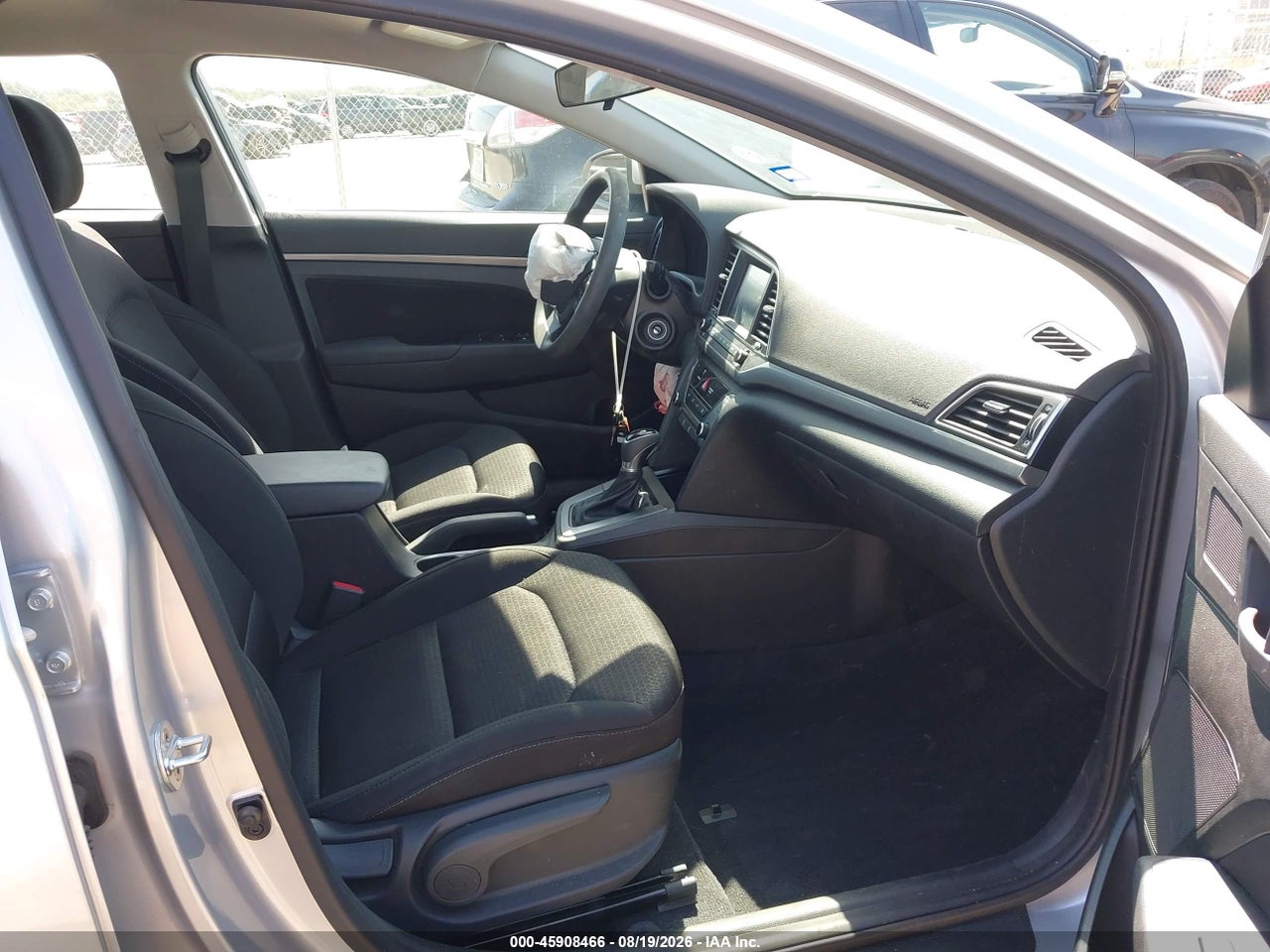 2018 HYUNDAI ELANTRA SEL · 5/11