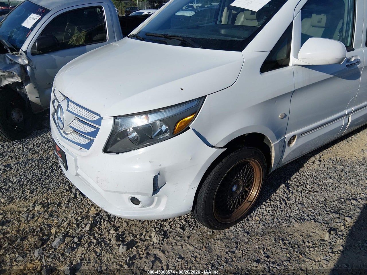 2016 MERCEDES-BENZ METRIS · 6/11