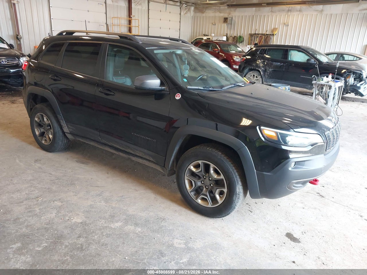 1C4PJMBX1KD****** · 2019 JEEP CHEROKEE TRAILHAWK 4X4