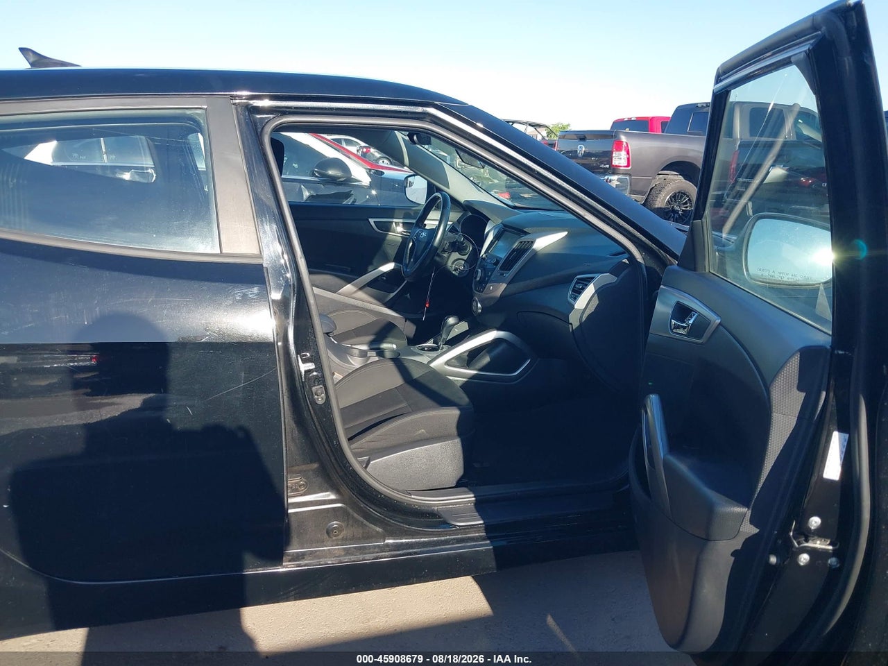 2017 HYUNDAI VELOSTER · 5/11