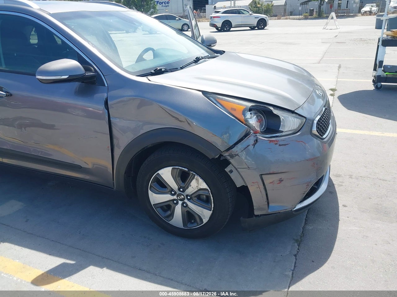 2017 KIA NIRO EX · 6/11