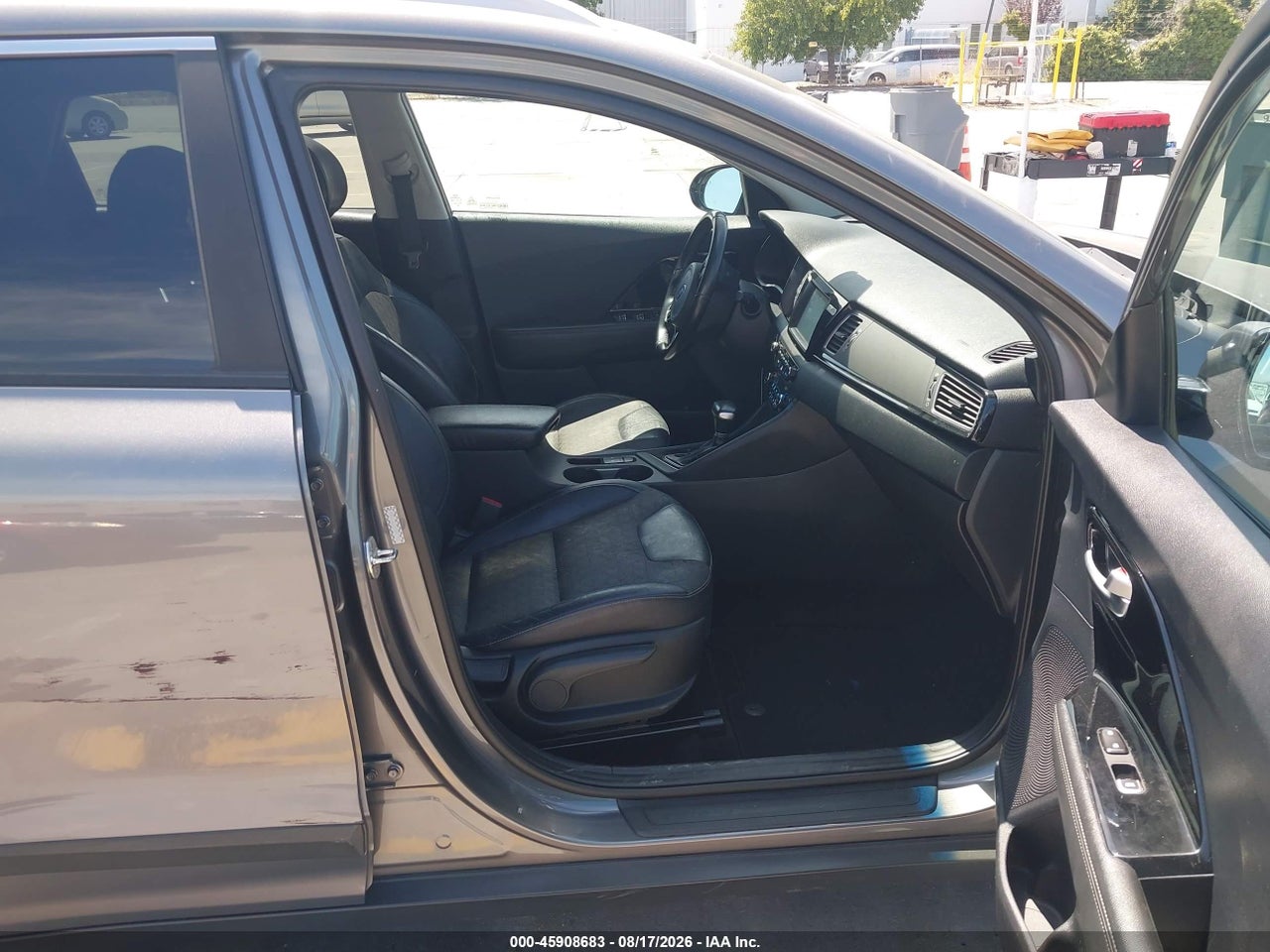 2017 KIA NIRO EX · 5/11