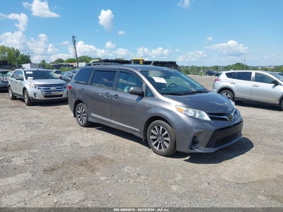 2020 TOYOTA SIENNA LE