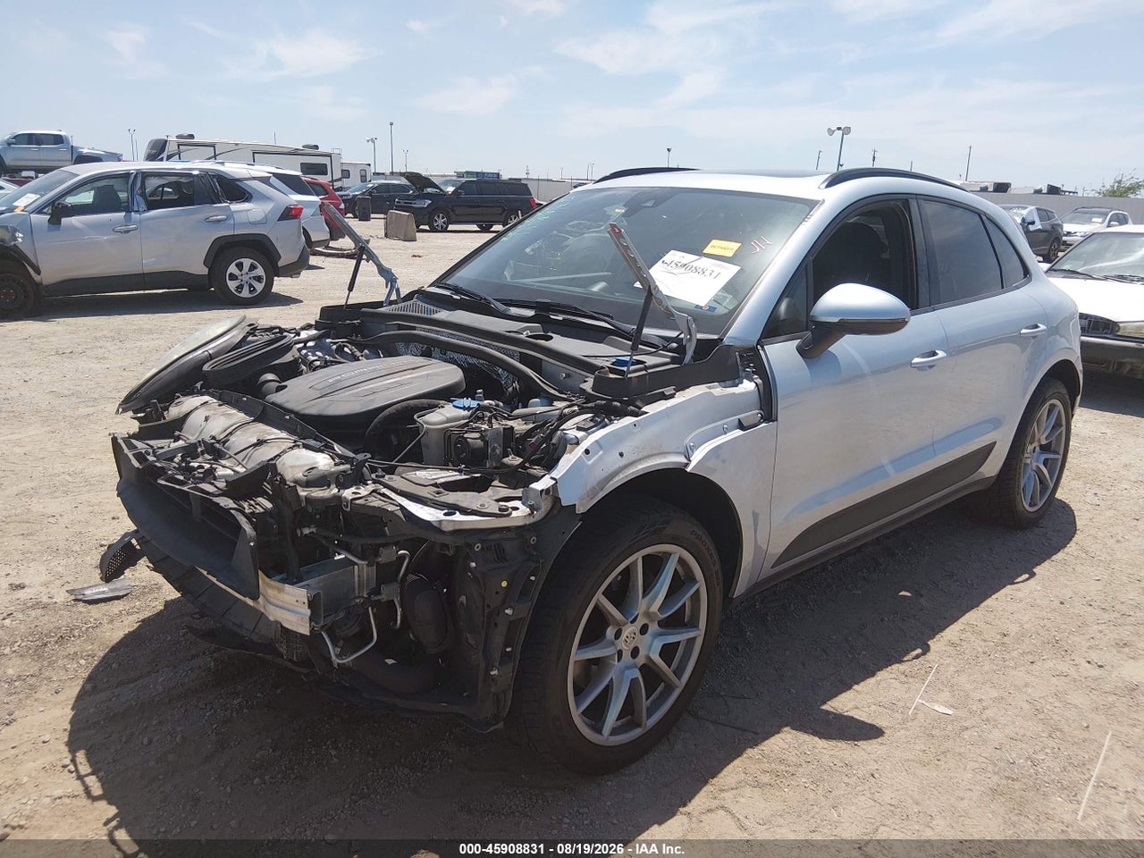 2018 PORSCHE MACAN   · 6/11