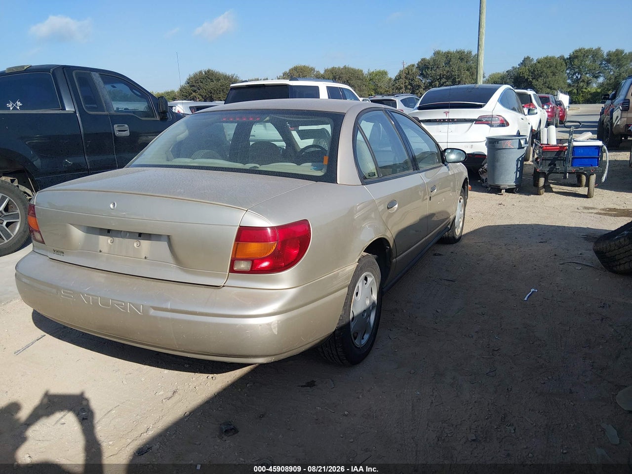2001 SATURN SL1 · 4/11