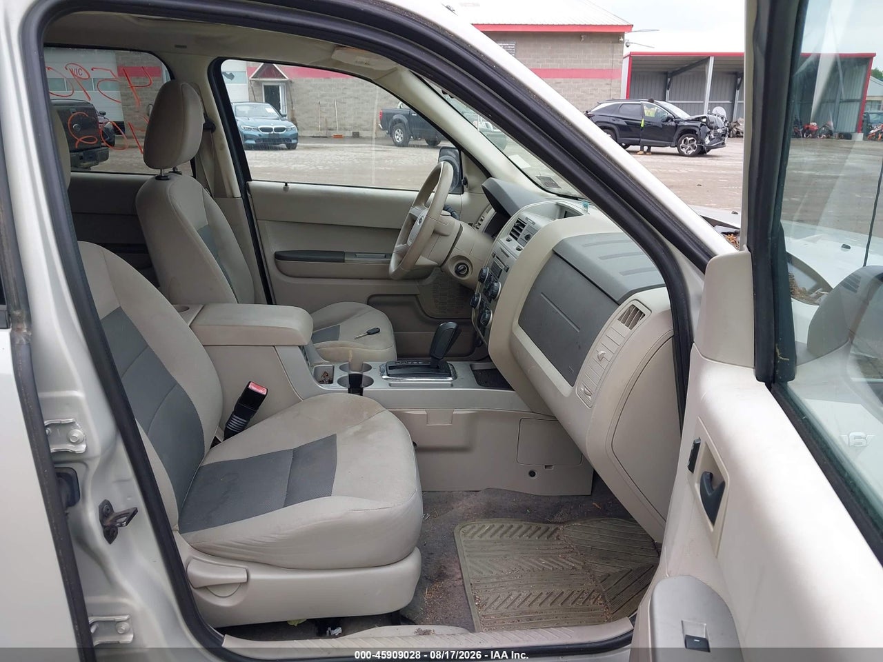 2008 FORD ESCAPE XLT · 5/11