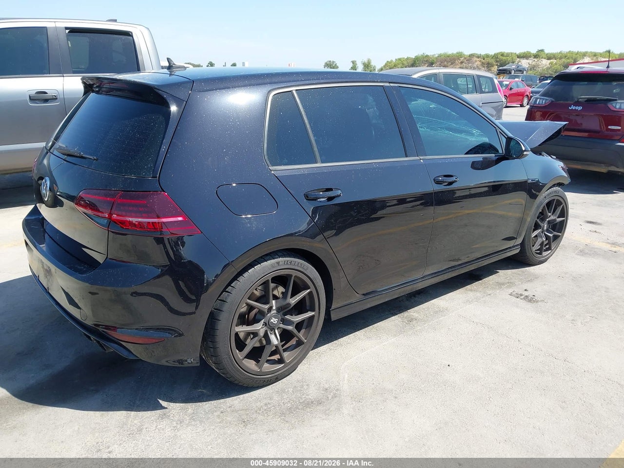 2017 VOLKSWAGEN GOLF R 4-DOOR W/DCC   NAVIGATION · 4/11