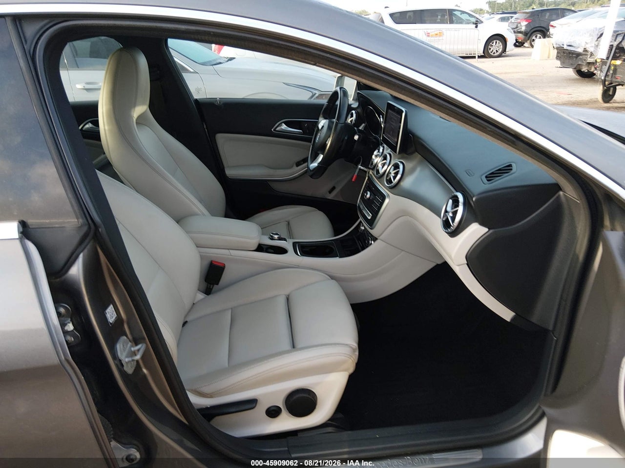 2016 MERCEDES-BENZ CLA 250 · 5/11