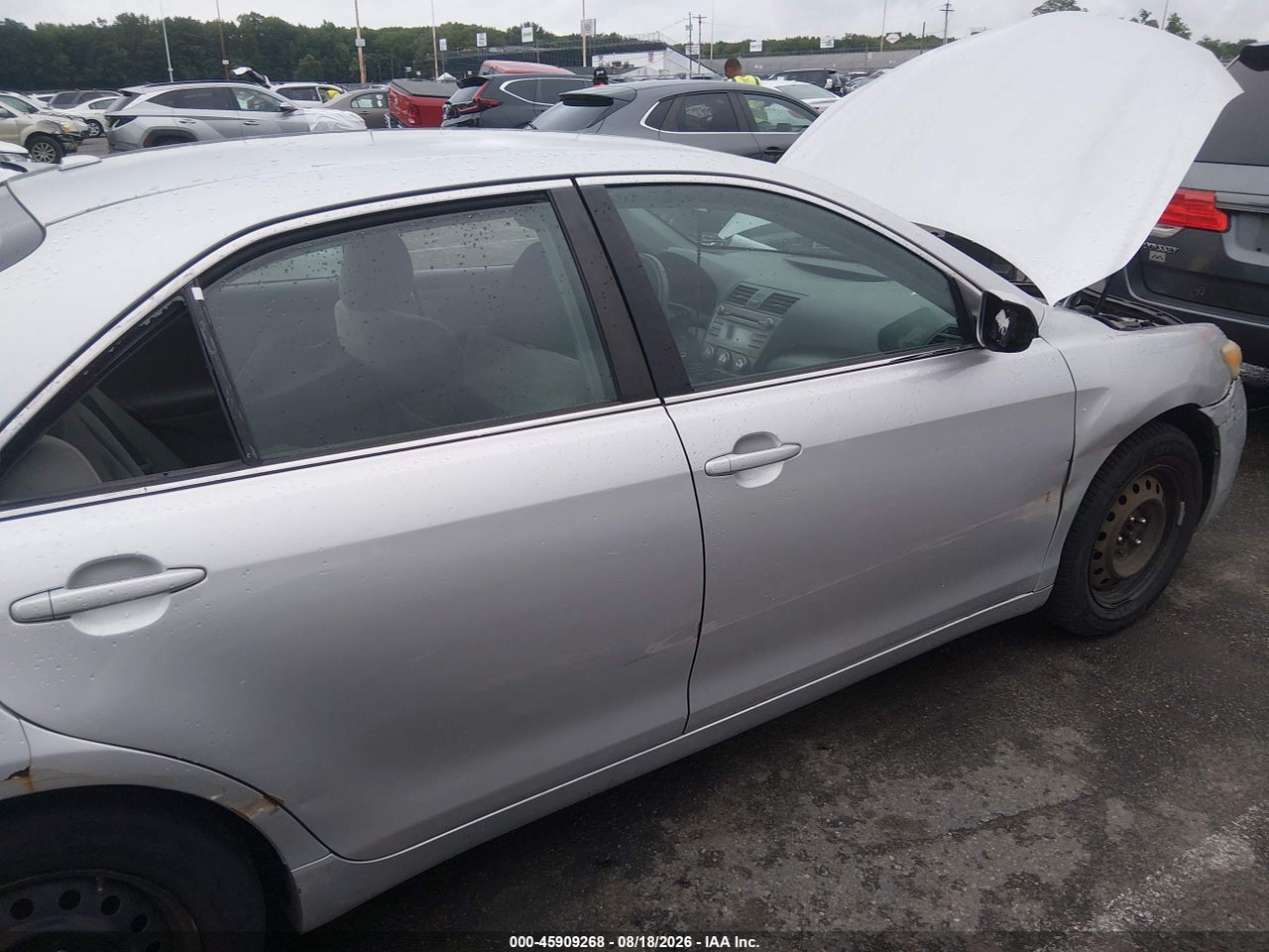 2011 TOYOTA CAMRY LE · 6/11
