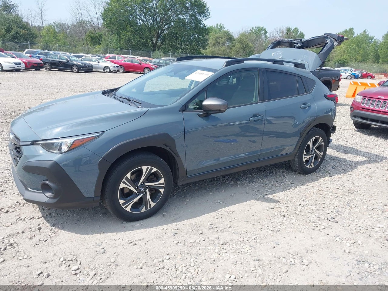 2024 SUBARU CROSSTREK PREMIUM · 2/11