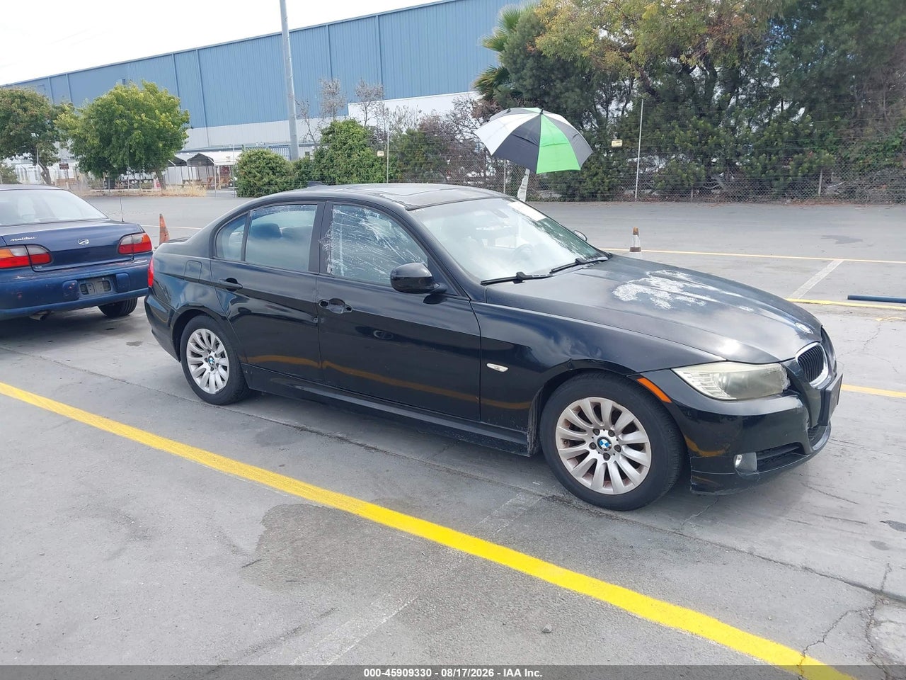 WBAPH53569A****** · 2009 BMW 328I