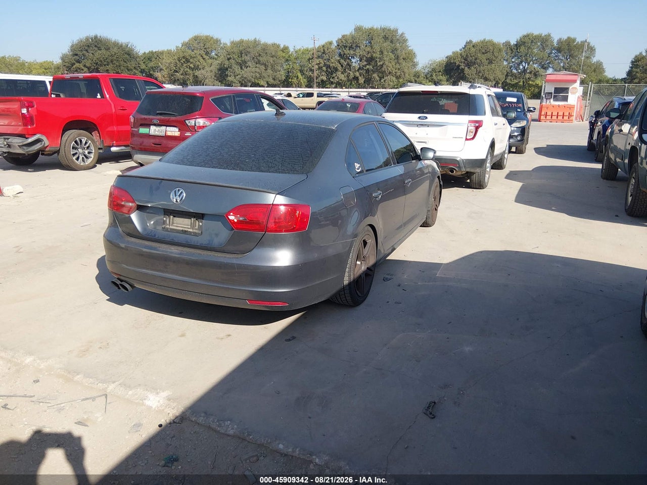 2014 VOLKSWAGEN JETTA 1.8T SE · 4/11