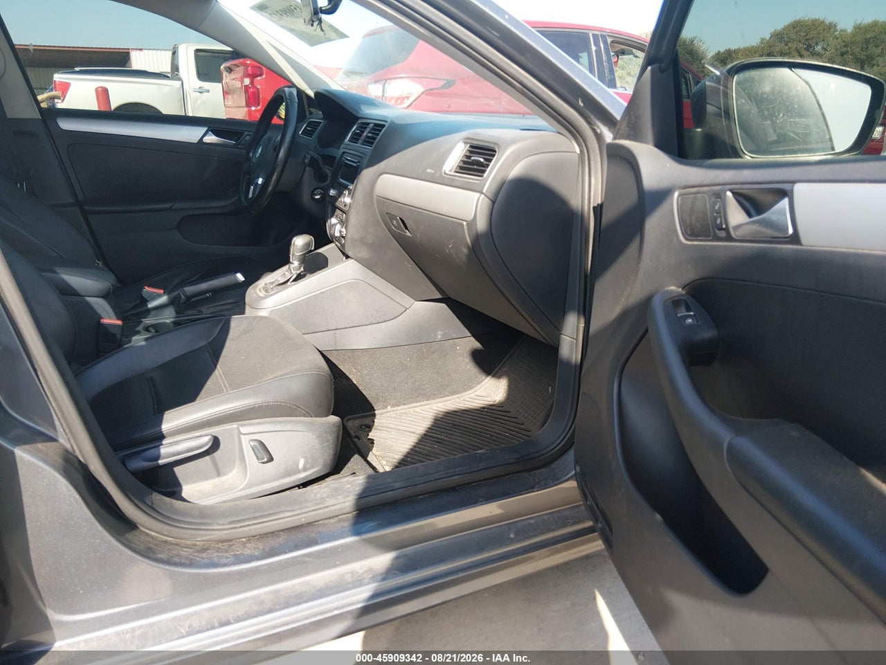 2014 VOLKSWAGEN JETTA 1.8T SE · 5/11