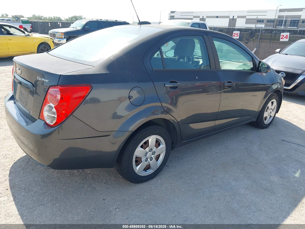 2016 CHEVROLET SONIC LS AUTO · 4/11