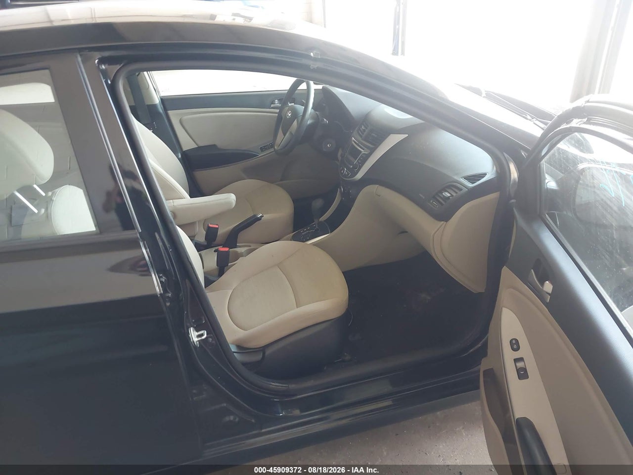 2017 HYUNDAI ACCENT SE · 5/10