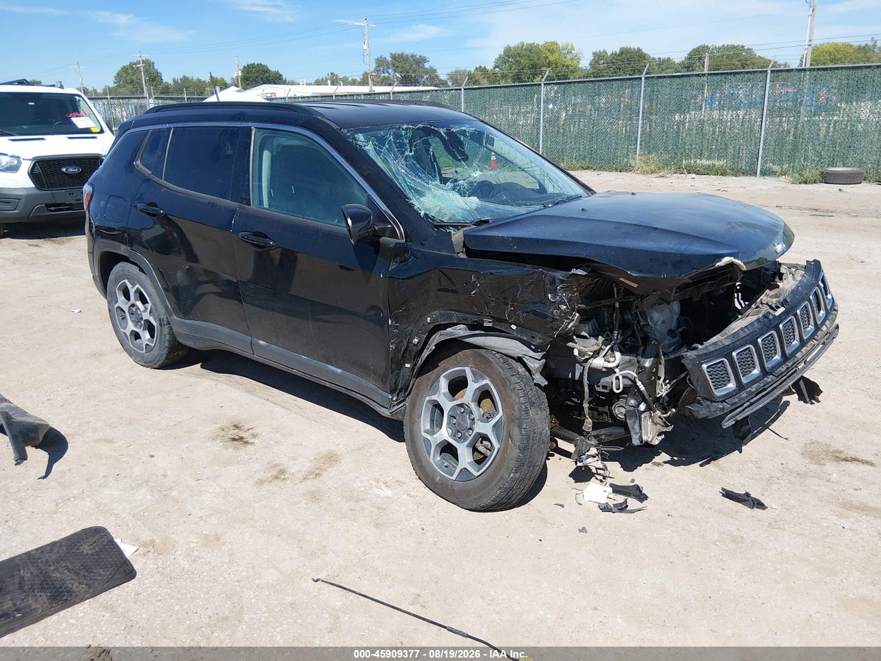 3C4NJCBB1JT****** · 2018 JEEP COMPASS LATITUDE FWD