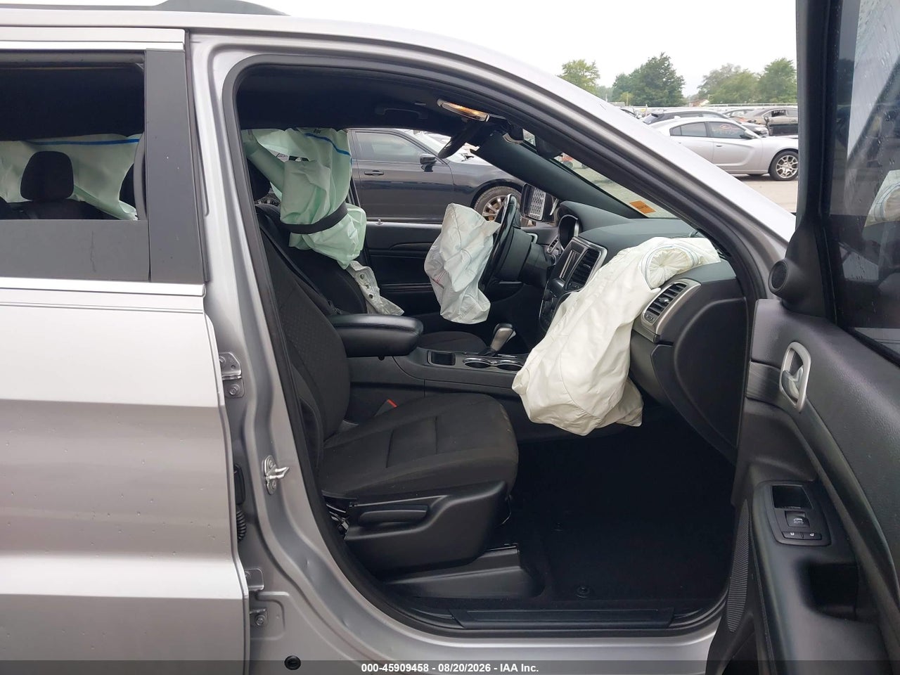 2021 JEEP GRAND CHEROKEE LAREDO E 4X4 · 5/10