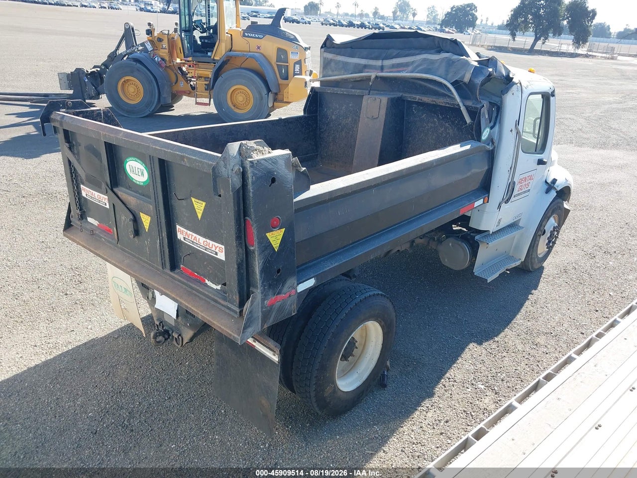 3ALACWFD4KD****** · 2019 FREIGHTLINER M2 106   · 4/4