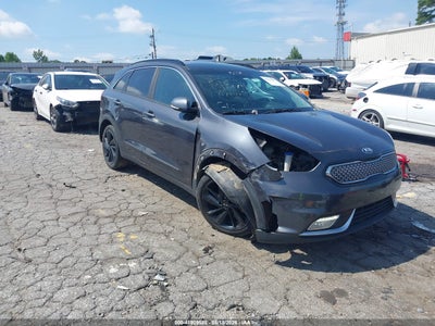 KNDCC3LC7J5****** · 2018 KIA NIRO EX