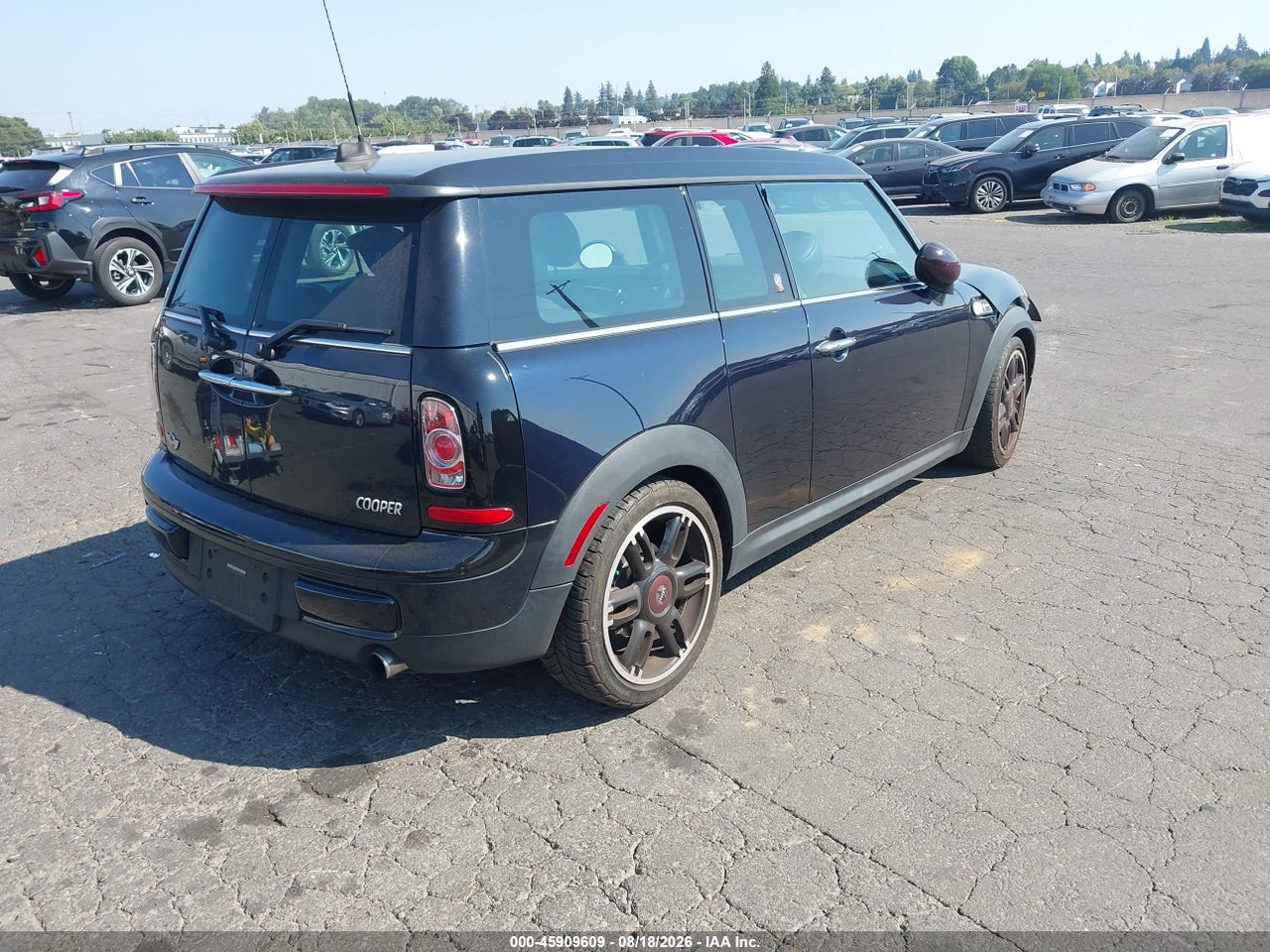 2012 MINI COOPER CLUBMAN   · 4/11