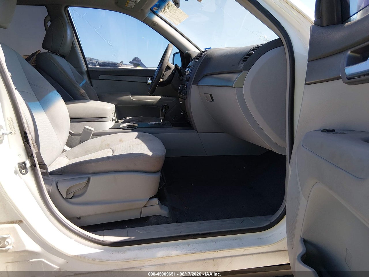 2009 KIA BORREGO LX · 5/11