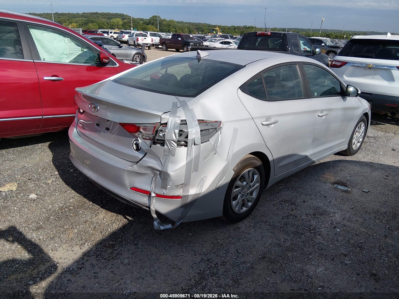 2018 HYUNDAI ELANTRA SE · 4/11