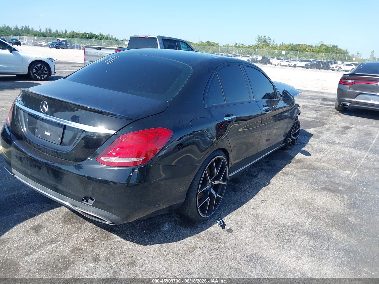 2016 MERCEDES-BENZ C 300 · 4/11
