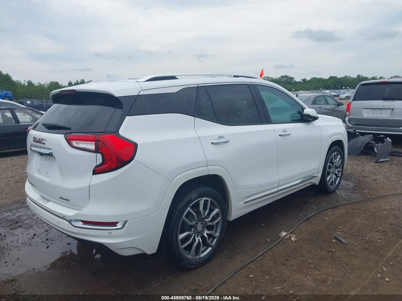 2022 GMC TERRAIN AWD DENALI · 4/11