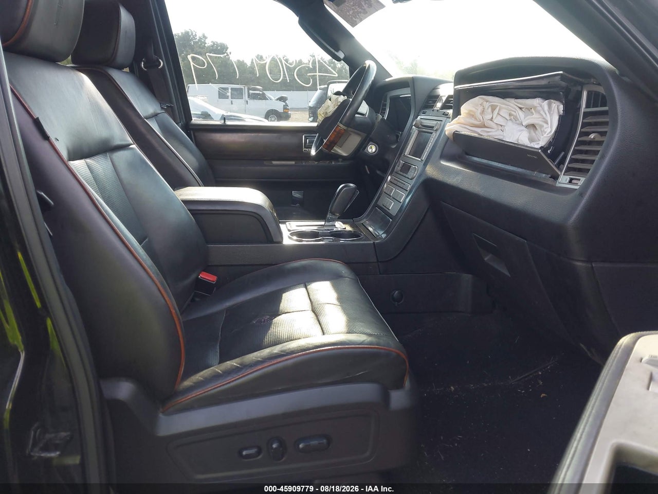 2007 LINCOLN NAVIGATOR ULTIMATE · 5/11