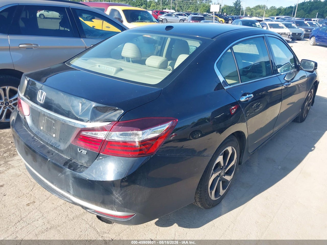 2017 HONDA ACCORD EX-L V6 · 4/11